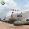 Σκάφος που κινεί τους λαστιχένιους διογκώσιμους αερόσακους κυλίνδρων για την προώθηση και τον ελλιμενισμό